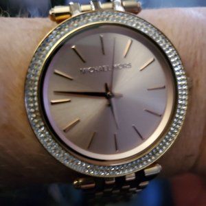 Beautiful Michael Kors rose gold watch